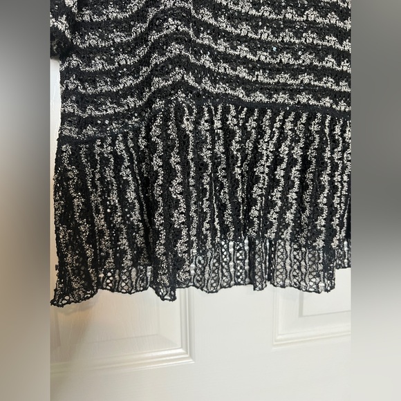 🖤 Shimmer Open Knit Blouse - Picture 7 of 7